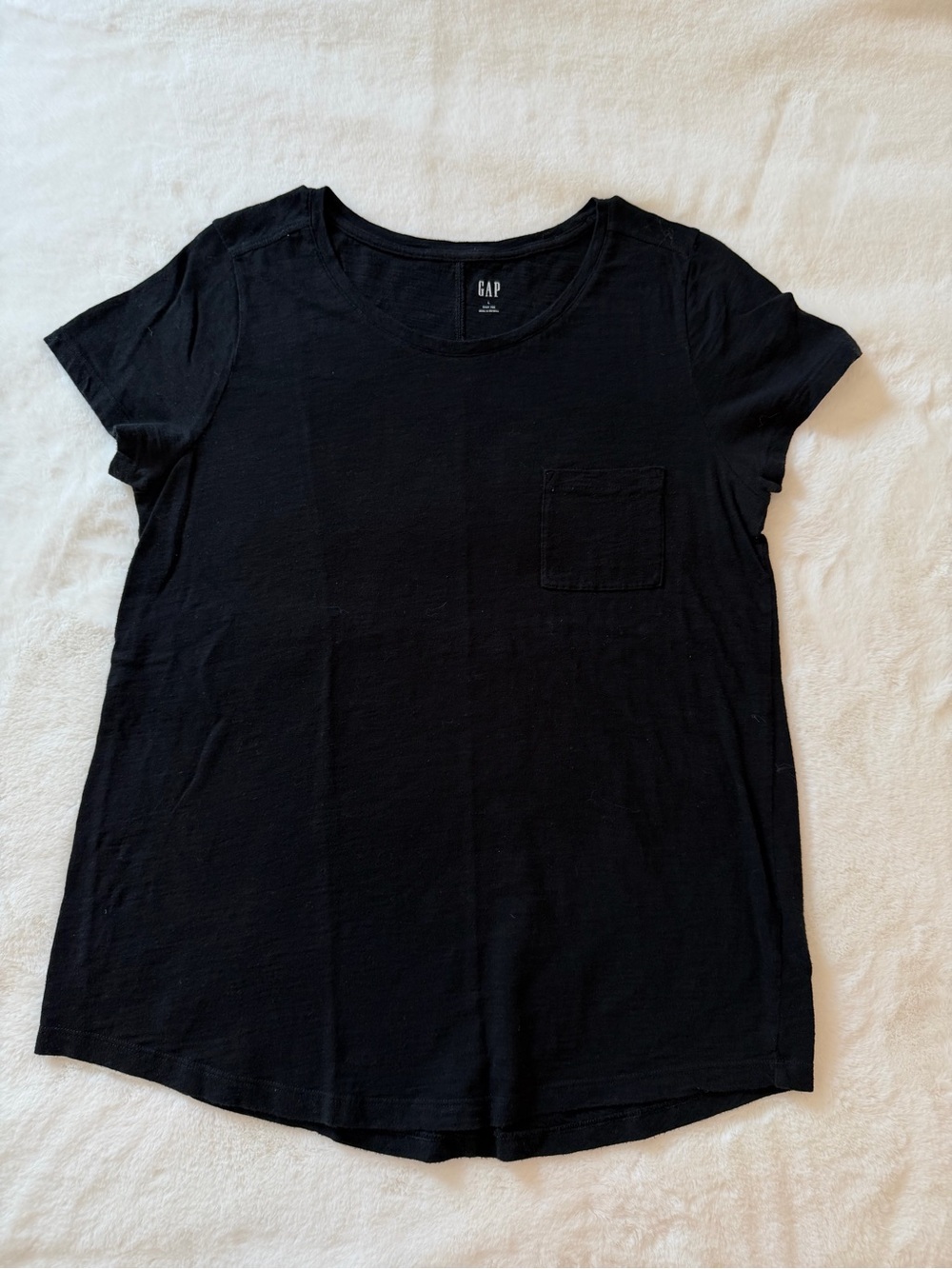 GAP Black Short-Sleeve Crewneck Tee with Chest Pocket
